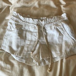 white beach roxy shorts